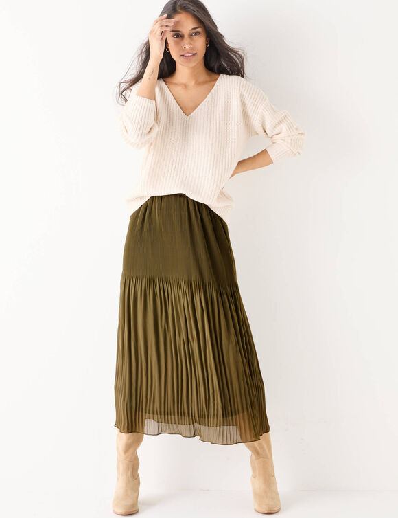 Trui in loose model met V-hals, patenttricot met zachte touch (ecru) Trui in loose model met V-hals, patenttricot met zachte touch (ecru)